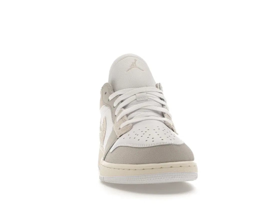 Детские кроссовки Lifestyle с низким верхом Jordan 1 Low SE Craft, Tech Grey/Light Orewood Brown/White/Sail — фото 2