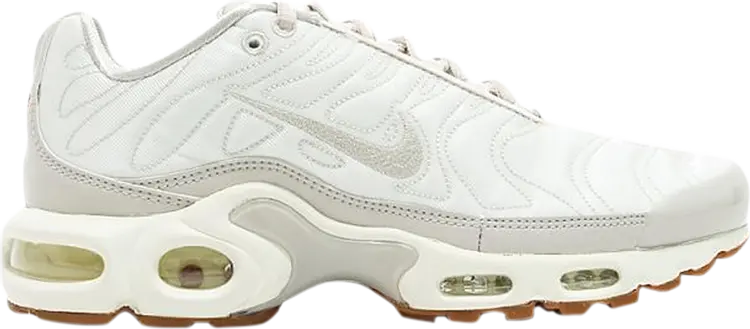 

Кроссовки Nike Wmns Air Max Plus Premium 'Satin Pack - Light Bone', белый