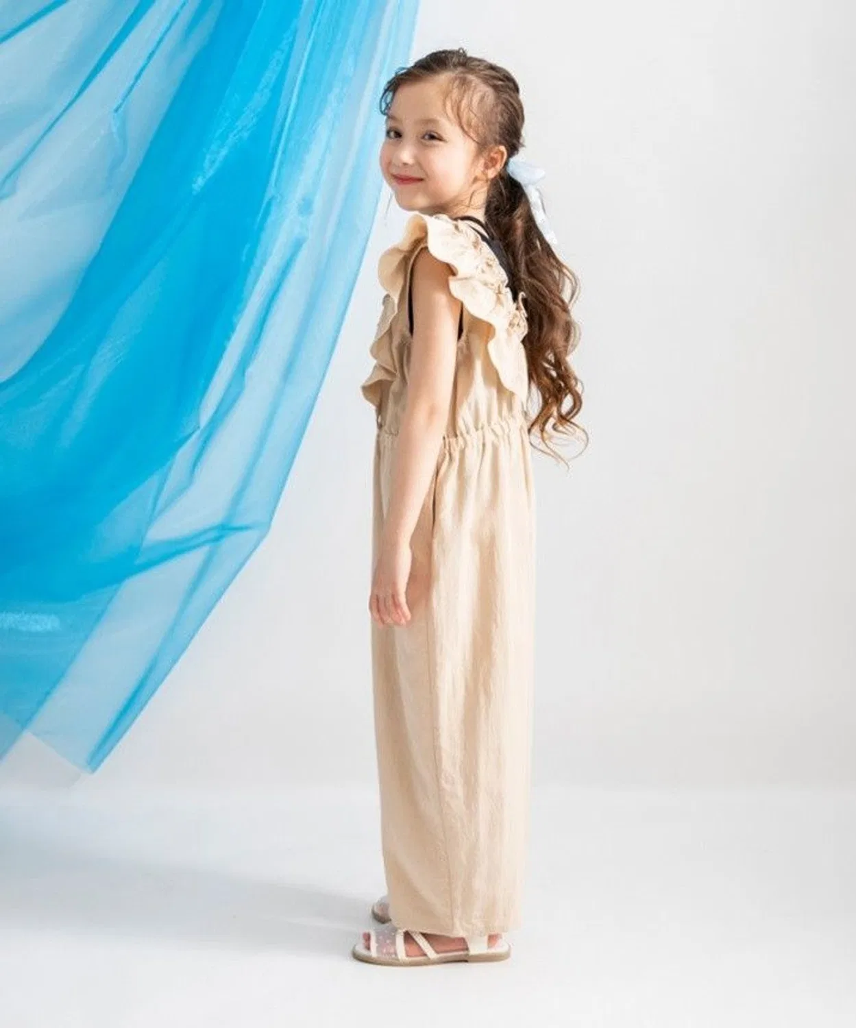 Детский комбинезон-сарафан с рюшами, модель Petit Lady, branshes, Sax Blue — фото 4
