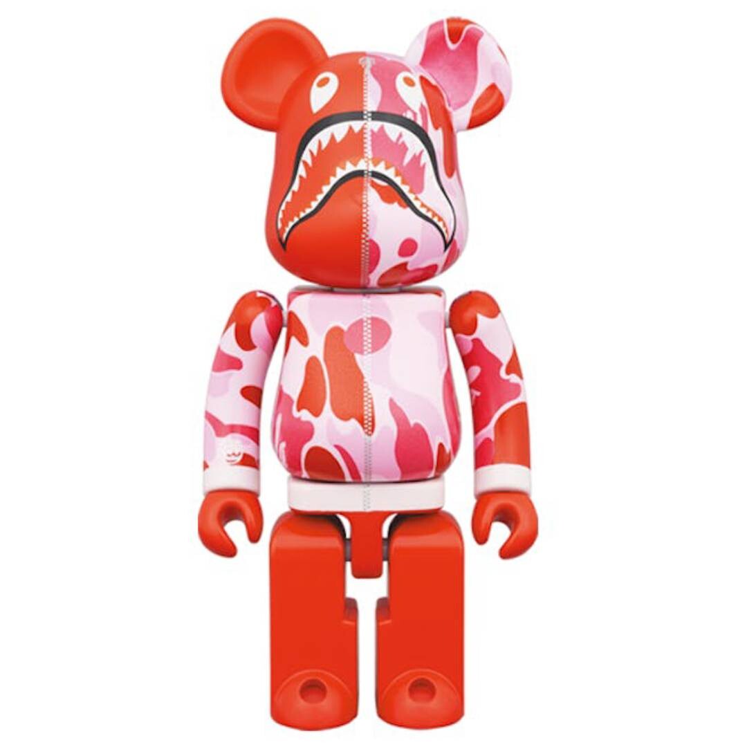 

Фигурка виниловая Bearbrick x BAPE ABC Camo Shark Chogokin 200%, розовый