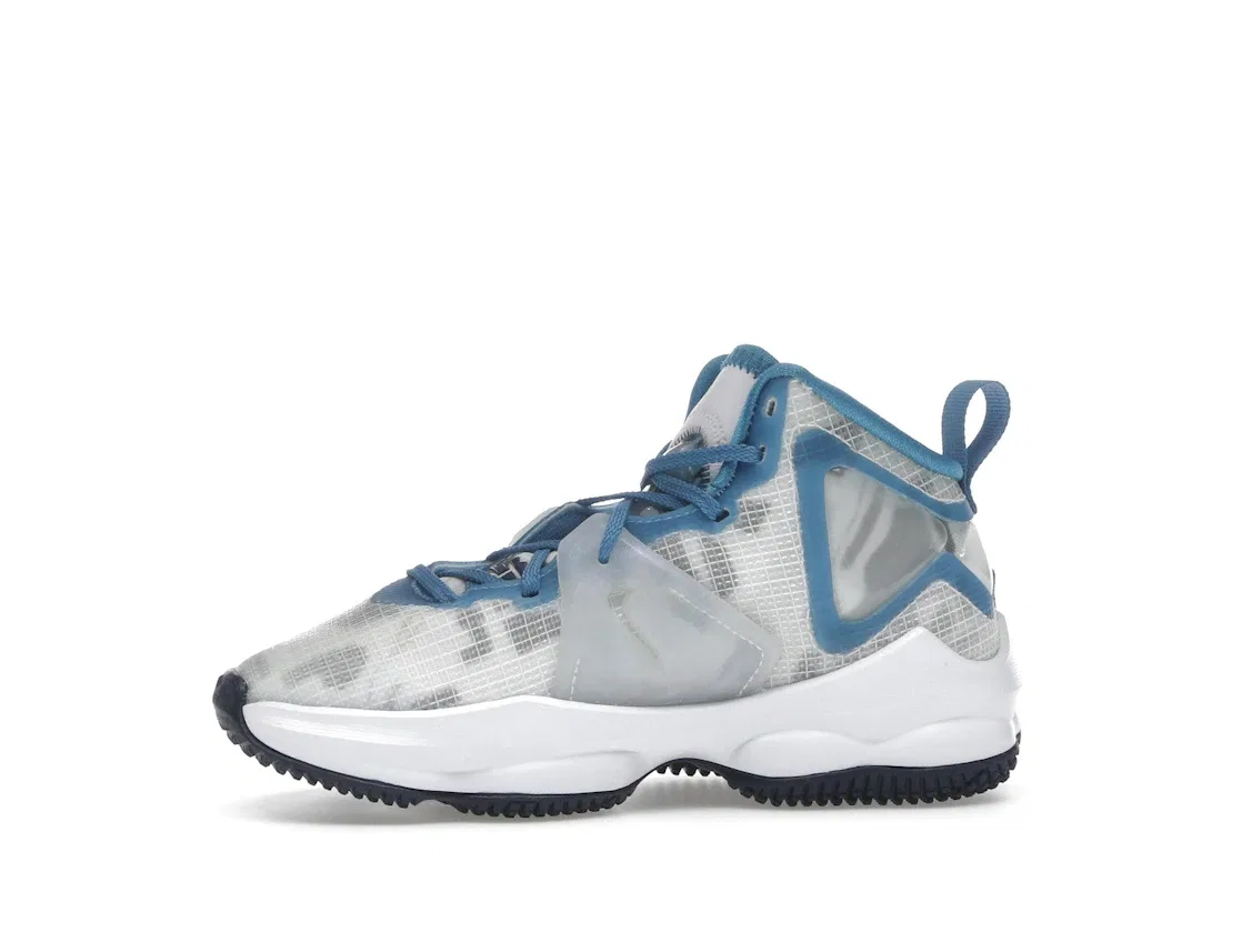 Детские кроссовки для мальчиков с высоким берцем Nike LeBron 19, White/Dutch Blue-Blue Void — фото 3