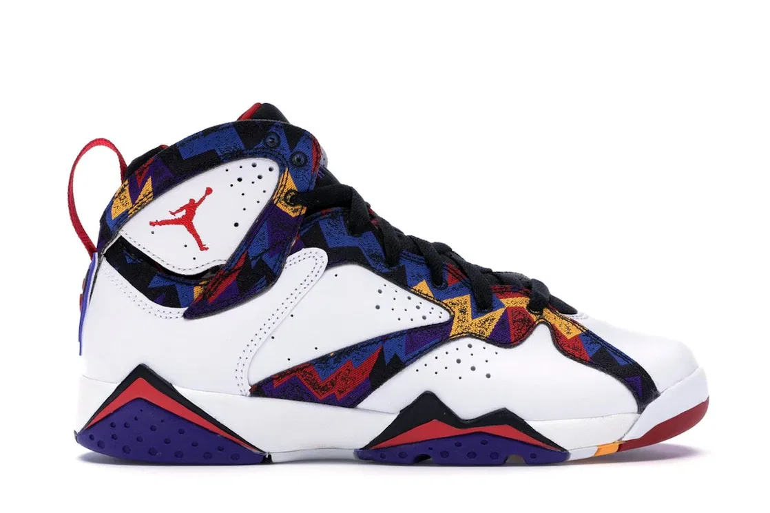 Детские кроссовки Lifestyle Jordan 7 Retro Jordan, White/University Red-Black-Bright Concord