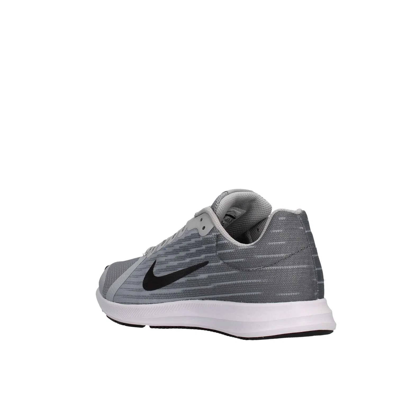 Детские кроссовки для мальчиков с шнуровкой Downshifter 8 NIKE, Grey Wolf Grey Mtlc Dark Grey Cool Grey Black 002 — фото 2