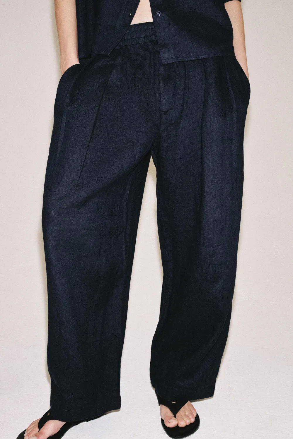 Брюки из коллекции ZW, плиссированные, 100% лен ZARA, Navy Blue — фото 2