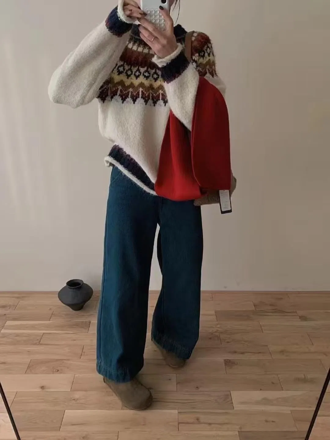 Женский свитер с принтом Vintage Red Jacquard Christmas, молочно-белый — фото 3
