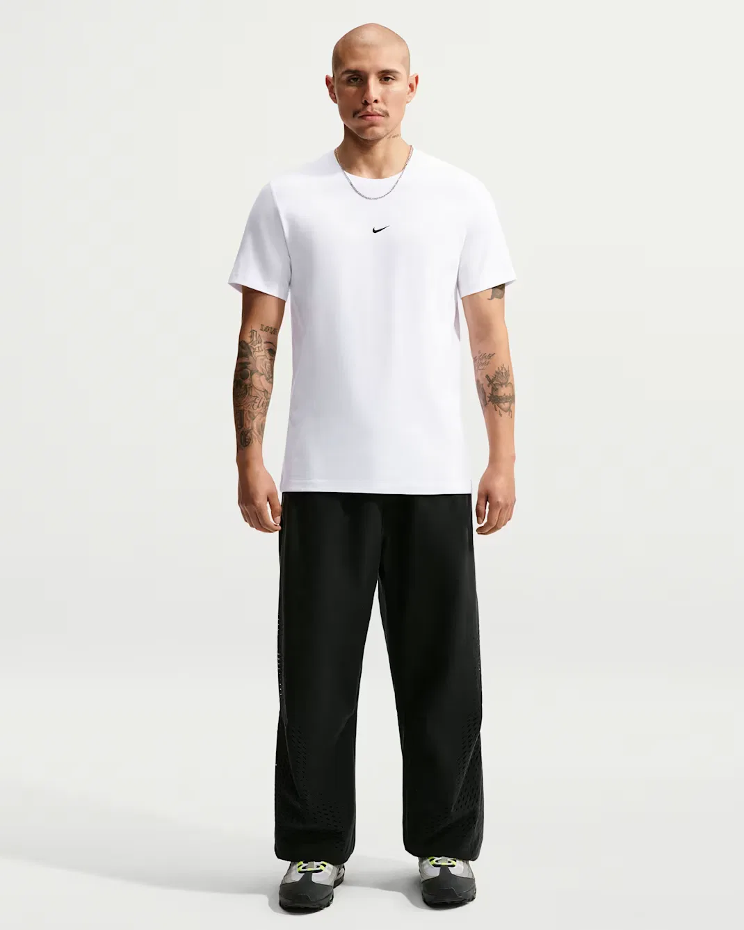 Стандартная мужская футболка Nike Sportswear, White/Black — фото 4