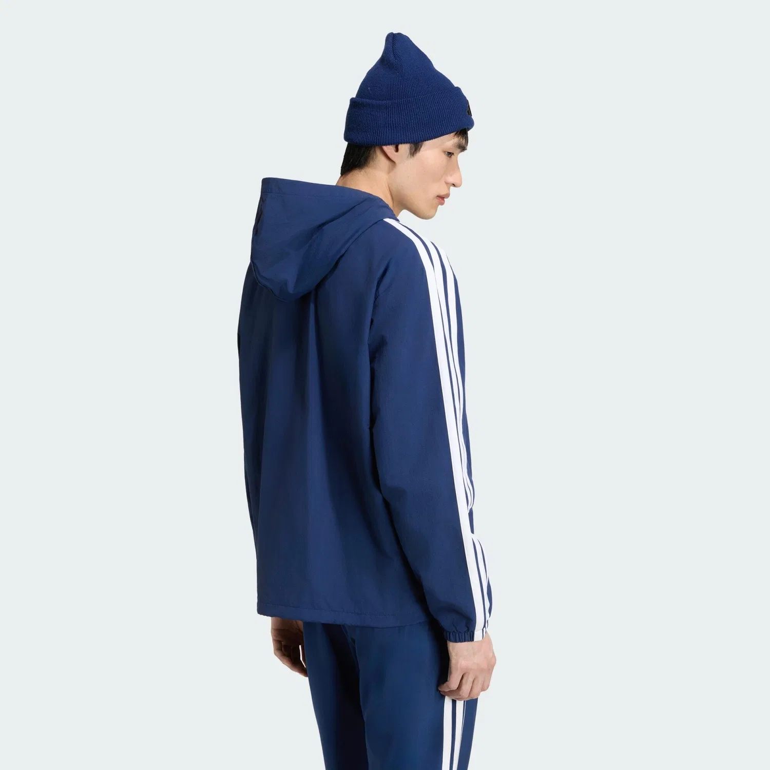 Мужская ветровка с капюшоном Essentials 3-Streifen Woven Windbreaker Adidas, Navyblau Weiss — фото 3