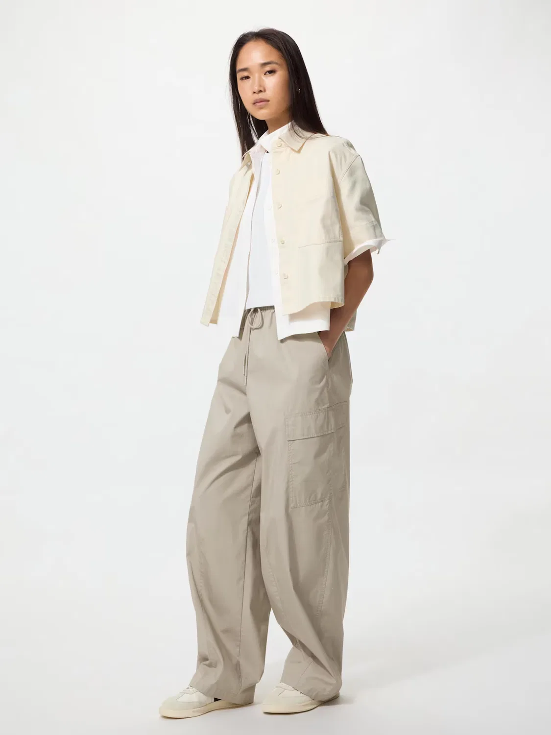 Рабочие брюки Uniqlo, удлиненный крой, бежевый