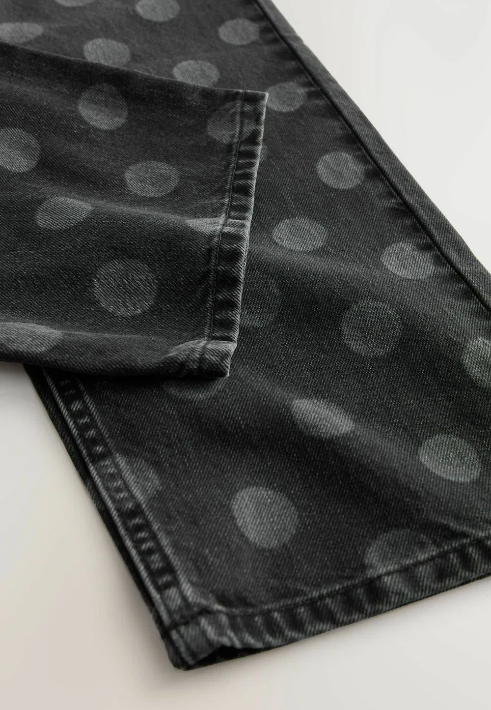 Джинсы с широкими штанинами. - стандартный крой - свободный крой Next, Charcoal Grey Polka Dot — фото 3