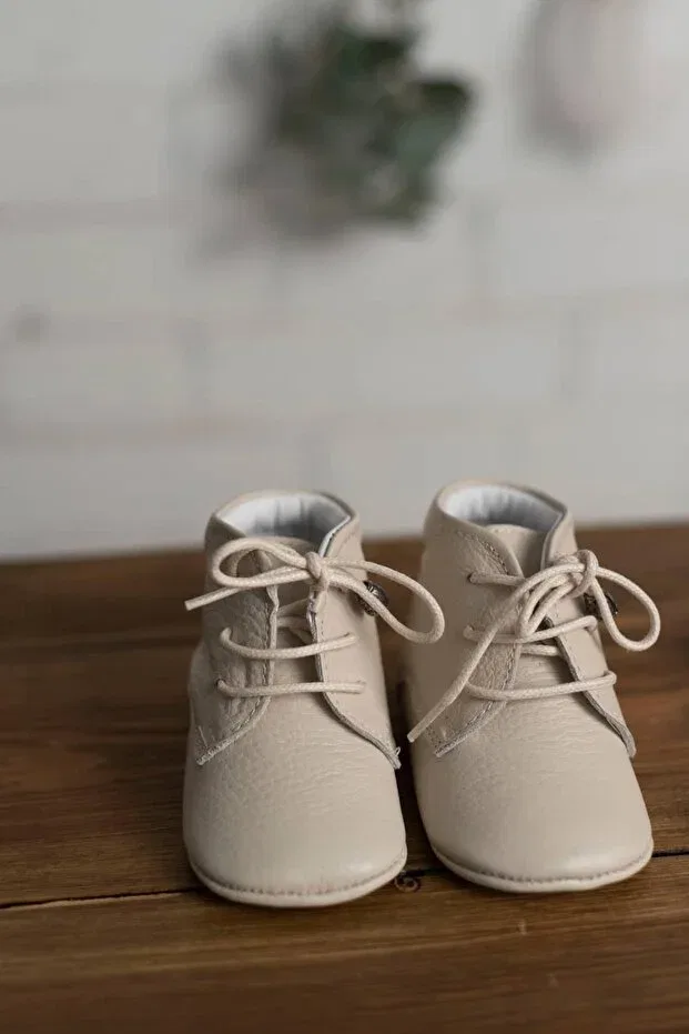 Детские ботинки для новорожденных кожаные шнурованные First Step Boots Olivo Mini, Nude Color
