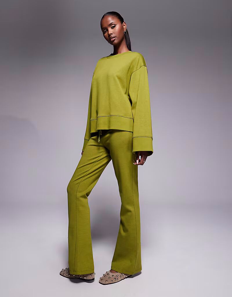 

Расклешенные джоггеры из комбинезона оливково-зеленого цвета Asos Design