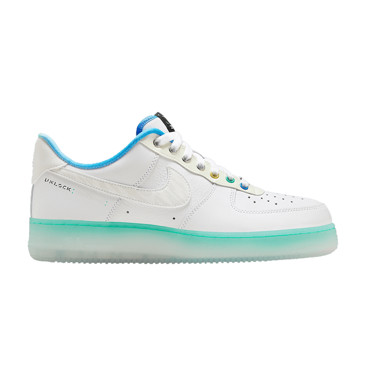 

Кроссовки Nike Air Force 1 '07 Premium 'Unlock Your Space', белый