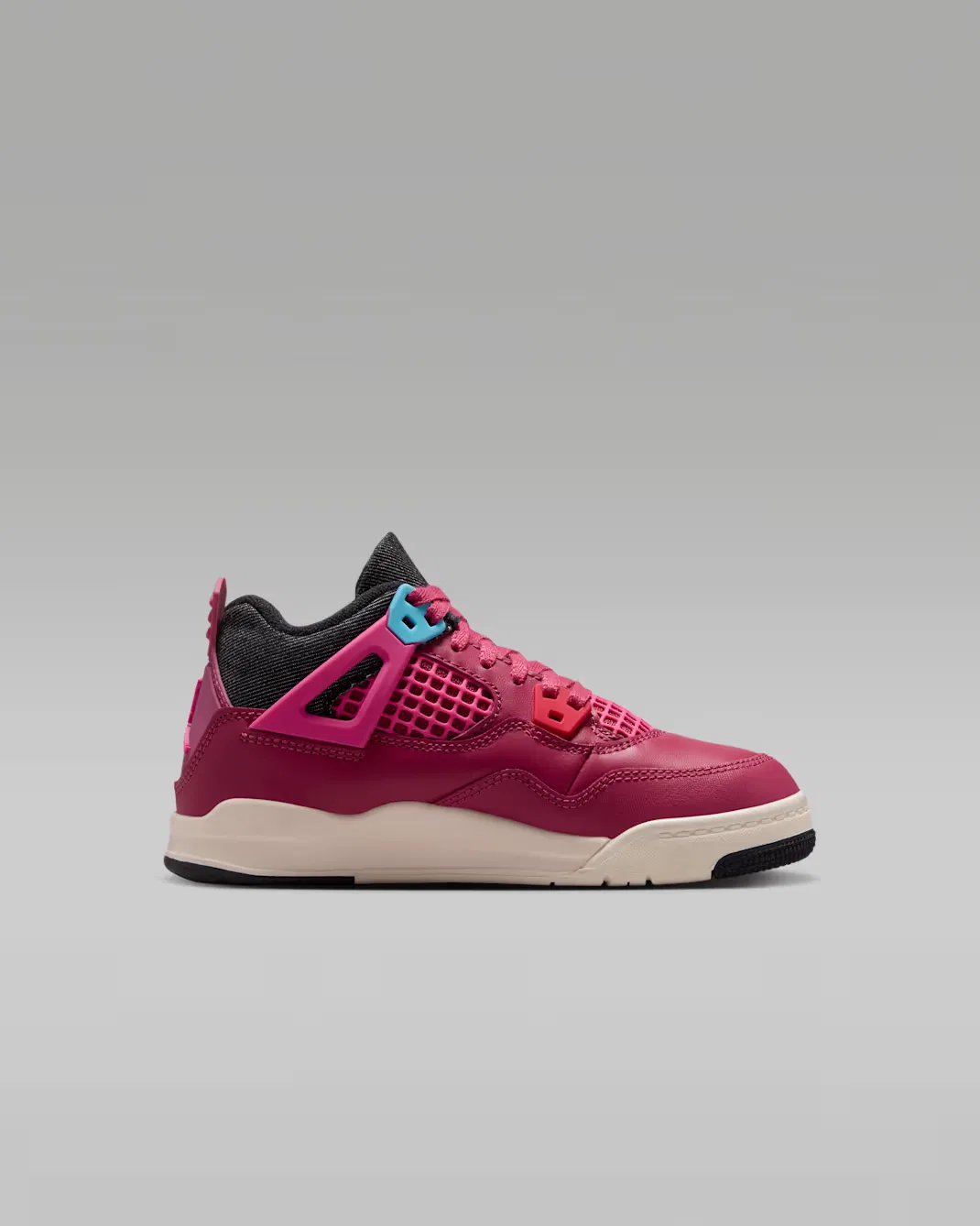 Детские кроссовки Jordan 4 Retro "She's A Star", Sweet Beet/Off Noir/Chalk/Desert Pink — фото 3