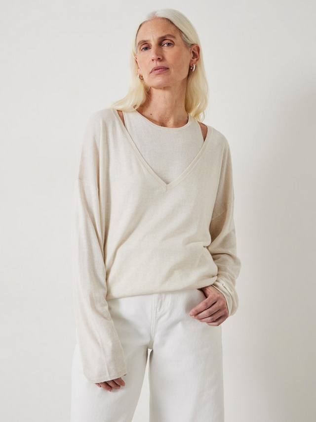 

Джемпер из смесовой шерсти с напуском китти HUSH, цвет Soft White