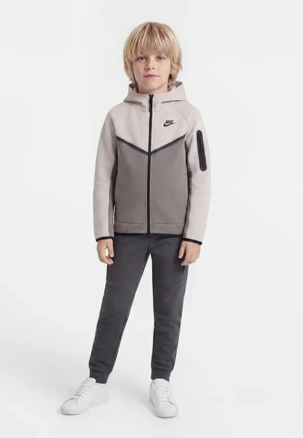 Толстовка на молнии с капюшоном дышащая Zip-up sweatshirt Nike Sportswear moon particle/cave stone/black, черный