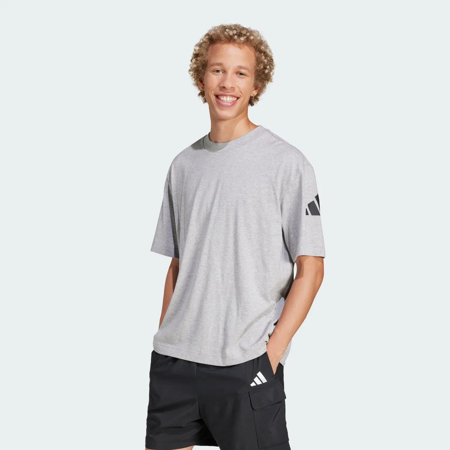 Мужская футболка свободного кроя Essentials Loose Fit 3 Bar Logo Adidas, Grau Schwarz