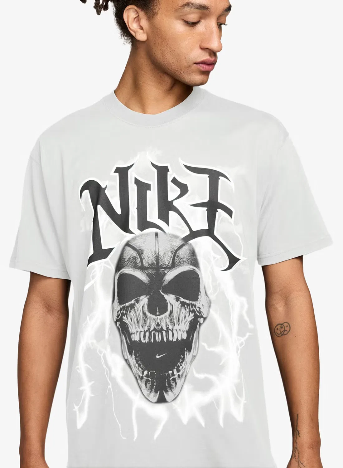 Футболка с принтом черепа M90 Summit Skull Nike, белый — фото 3