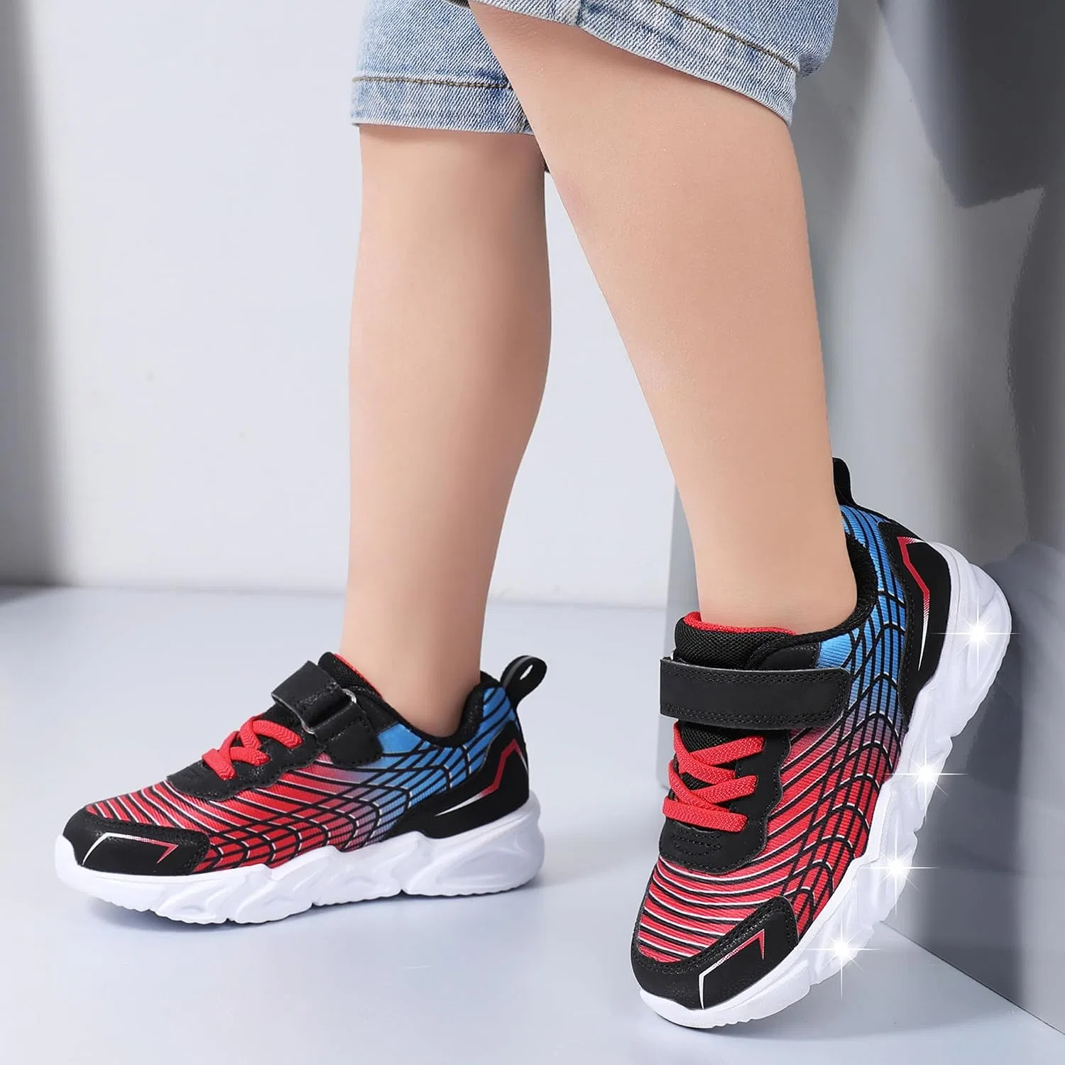 Детские светящиеся кроссовки с дышащей сеткой Amzounoy, Red/Black Light Up Shoes — фото 3