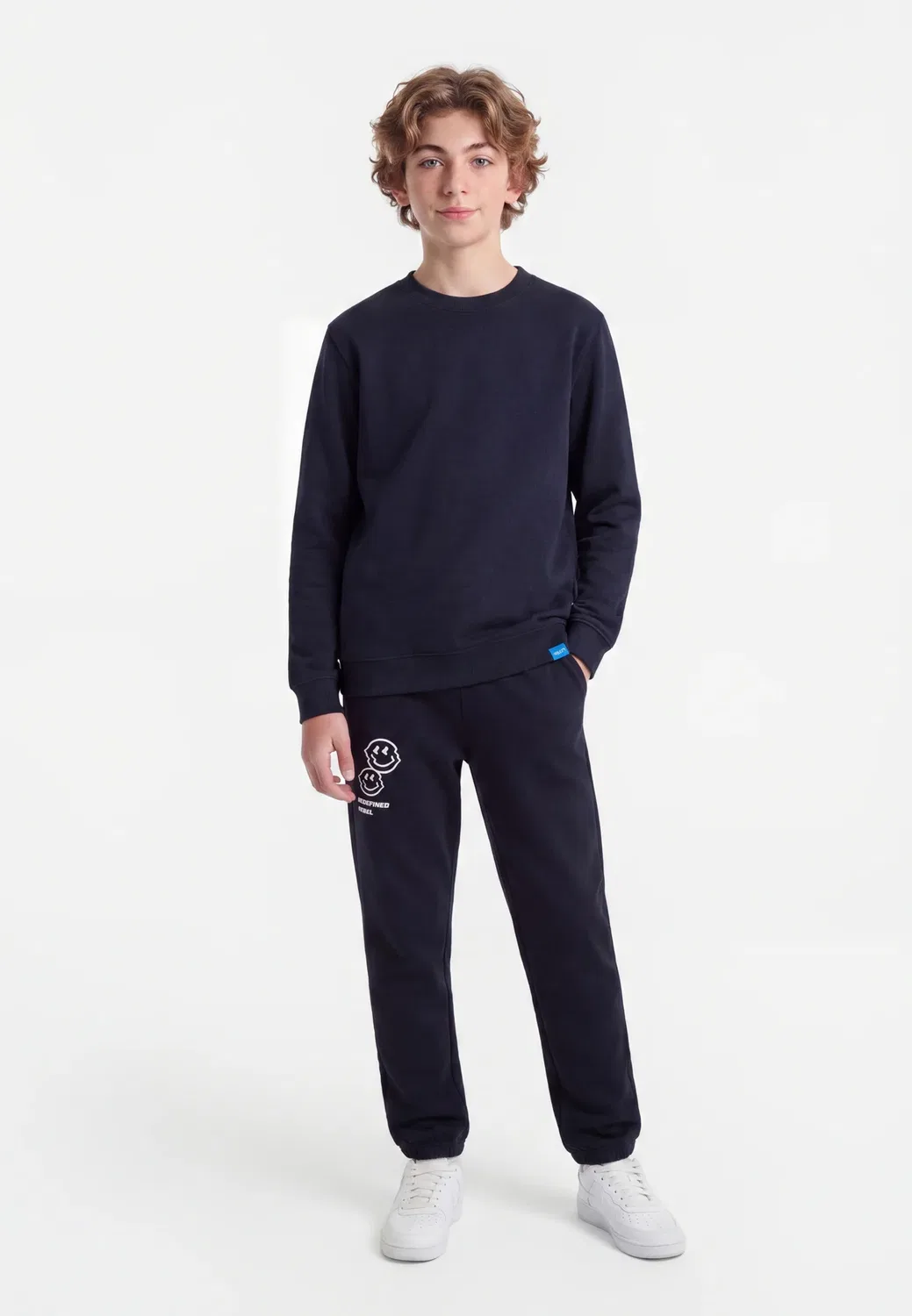 Брюки свободного кроя - спортивные штаны Redefined Rebel, Navy