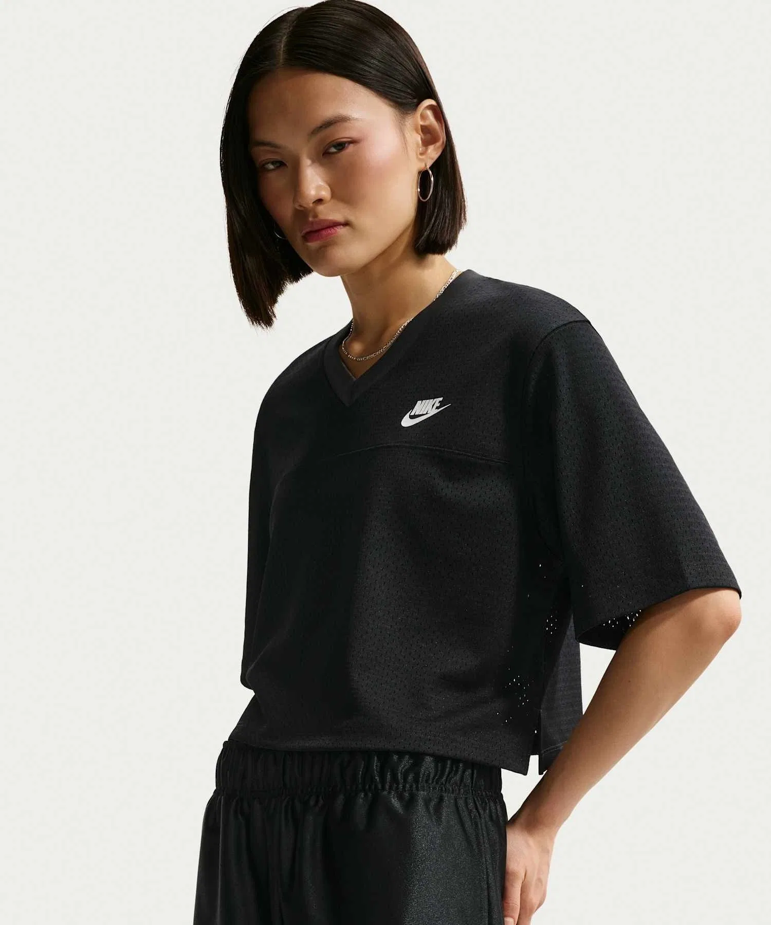 Женская футболка Nike Sportswear Oversized Heritage из меша чёрного цвета — фото 3