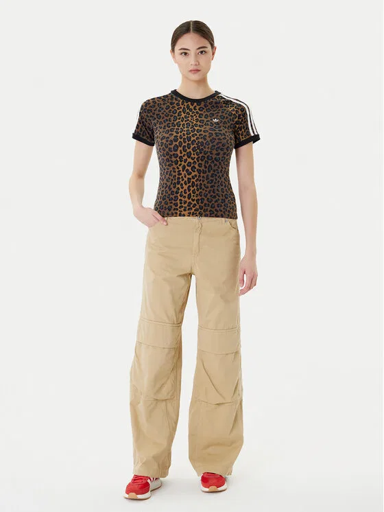 Футболка slim fit Leopard Cali Adidas, коричневый — фото 2