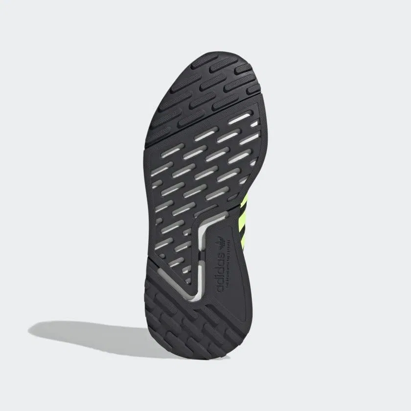 Детские кроссовки для мальчиков с закрытым носком Multix Adidas, Black Core Green Signal White Cloud — фото 3