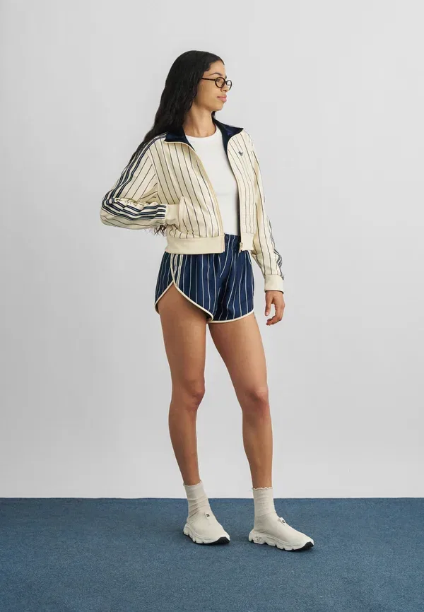 Шорты в тонкую полоску Adidas Originals — фото 2