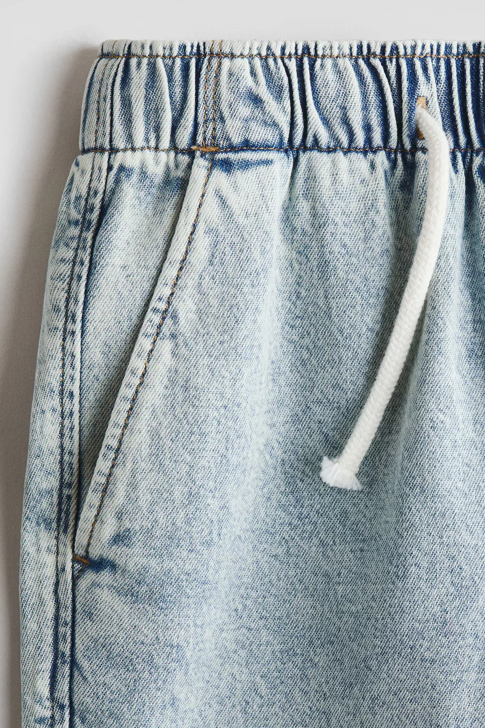 Хлопковые джинсовые спортивные брюки H&M, Ausgewaschenes Denimblau — фото 2