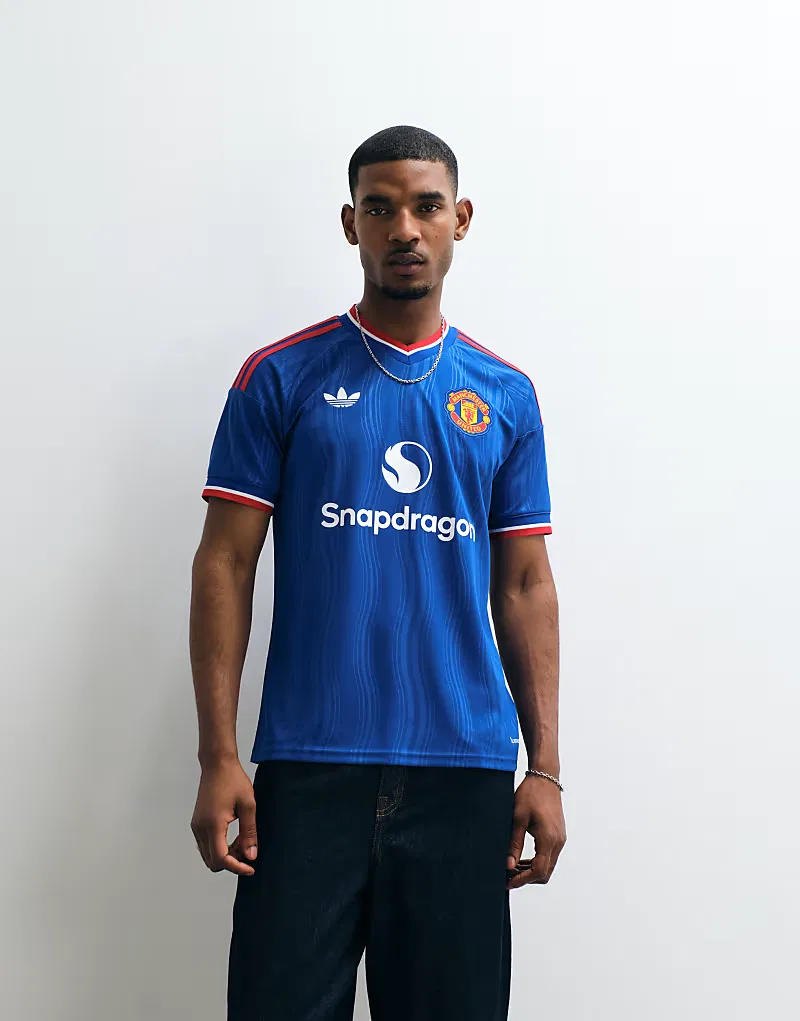 Футболка Adidas Football Manchester United 26/27 гостевая, синяя — фото 3