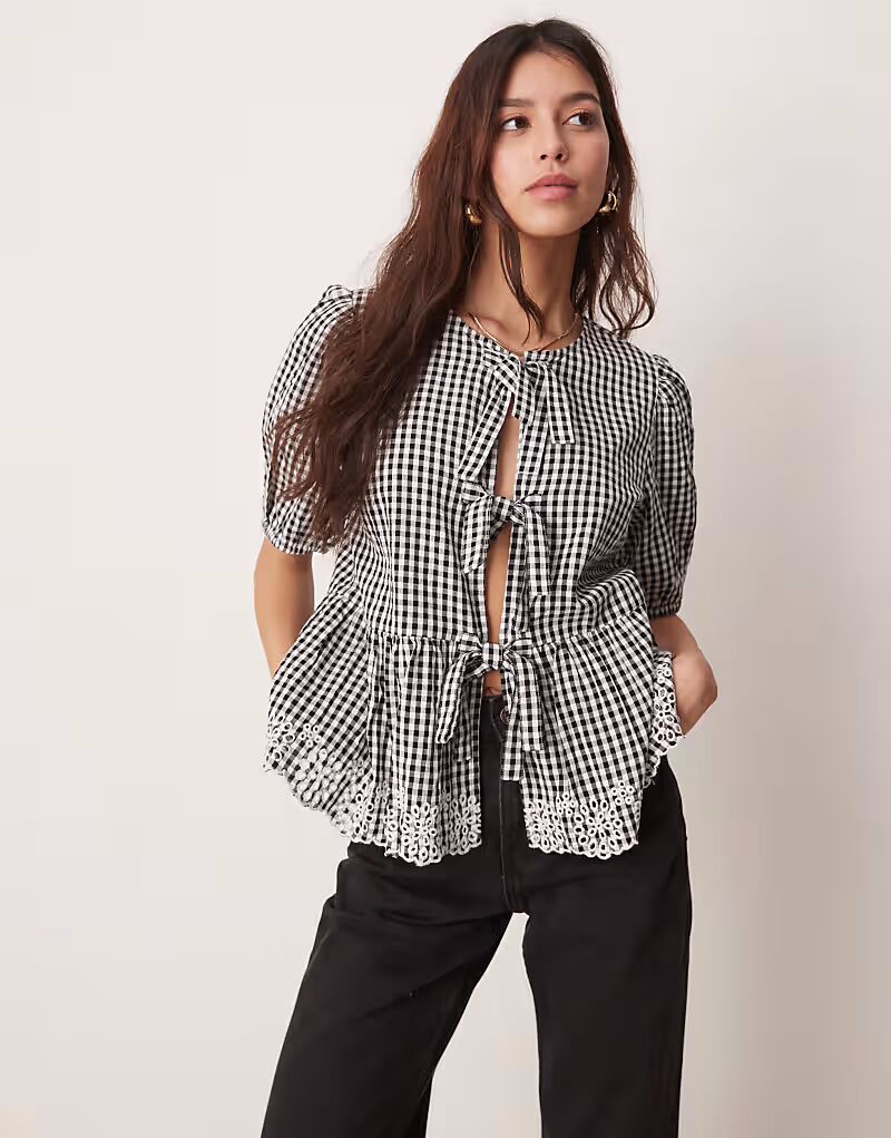 

Черный топ в клетку New Look с завязками спереди New Look Wide Fit