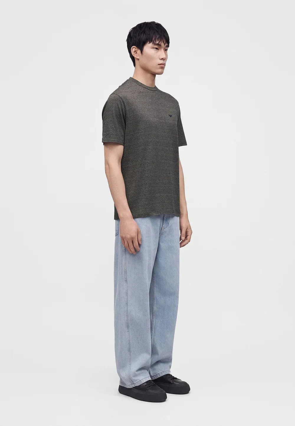 Простая футболка Emporio Armani, Storm Grey Fancy — фото 4
