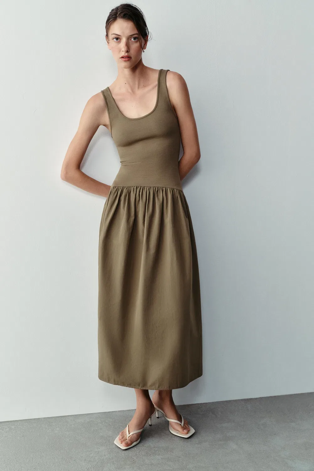 Платье с контрастными брелоками ZARA, Dark khaki