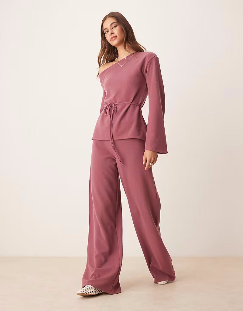 

Текстурированные брюки ASOS DESIGN цвета дикий имбирь