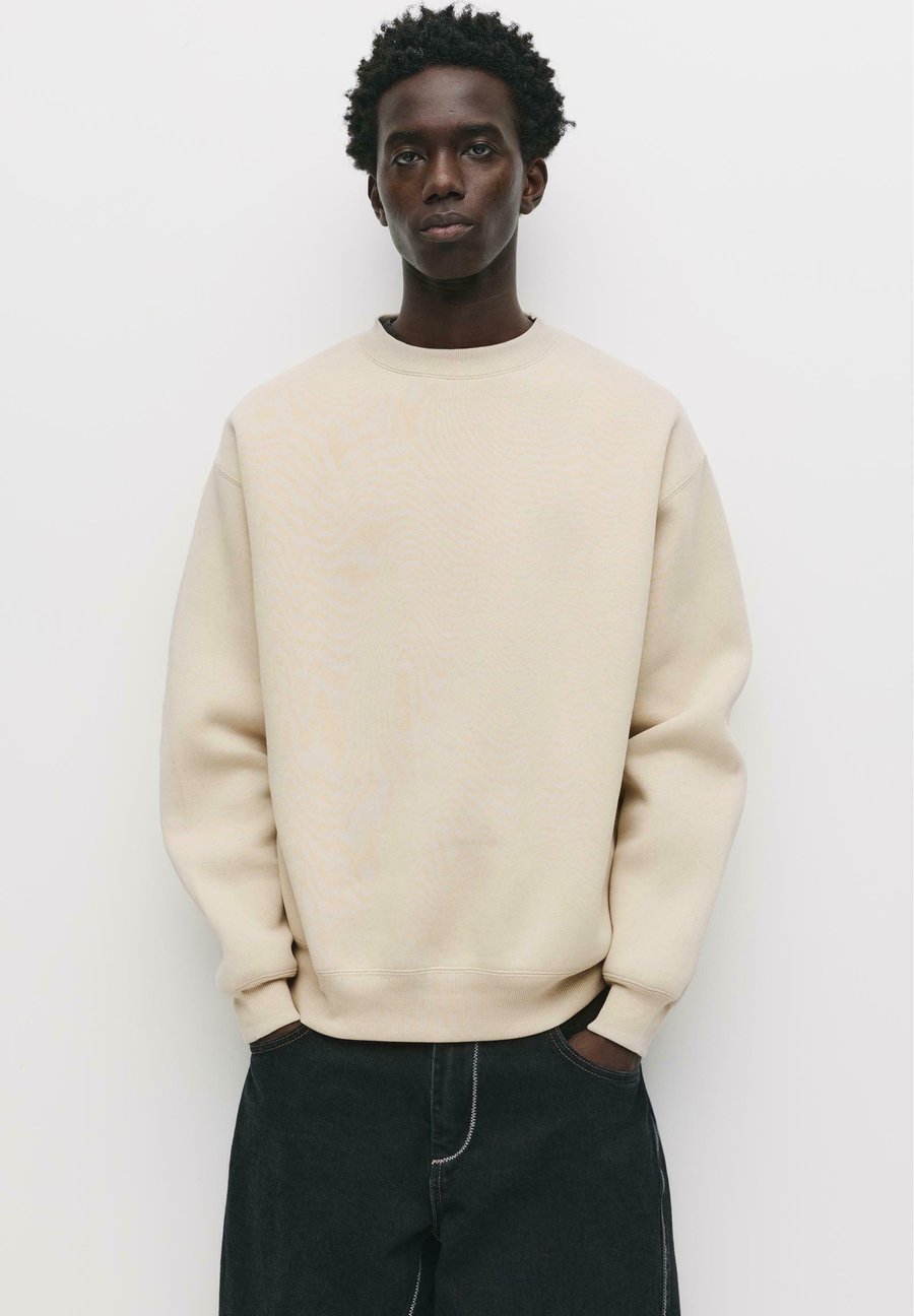 

Толстовка PULL&BEAR ROUND NECK, Beige