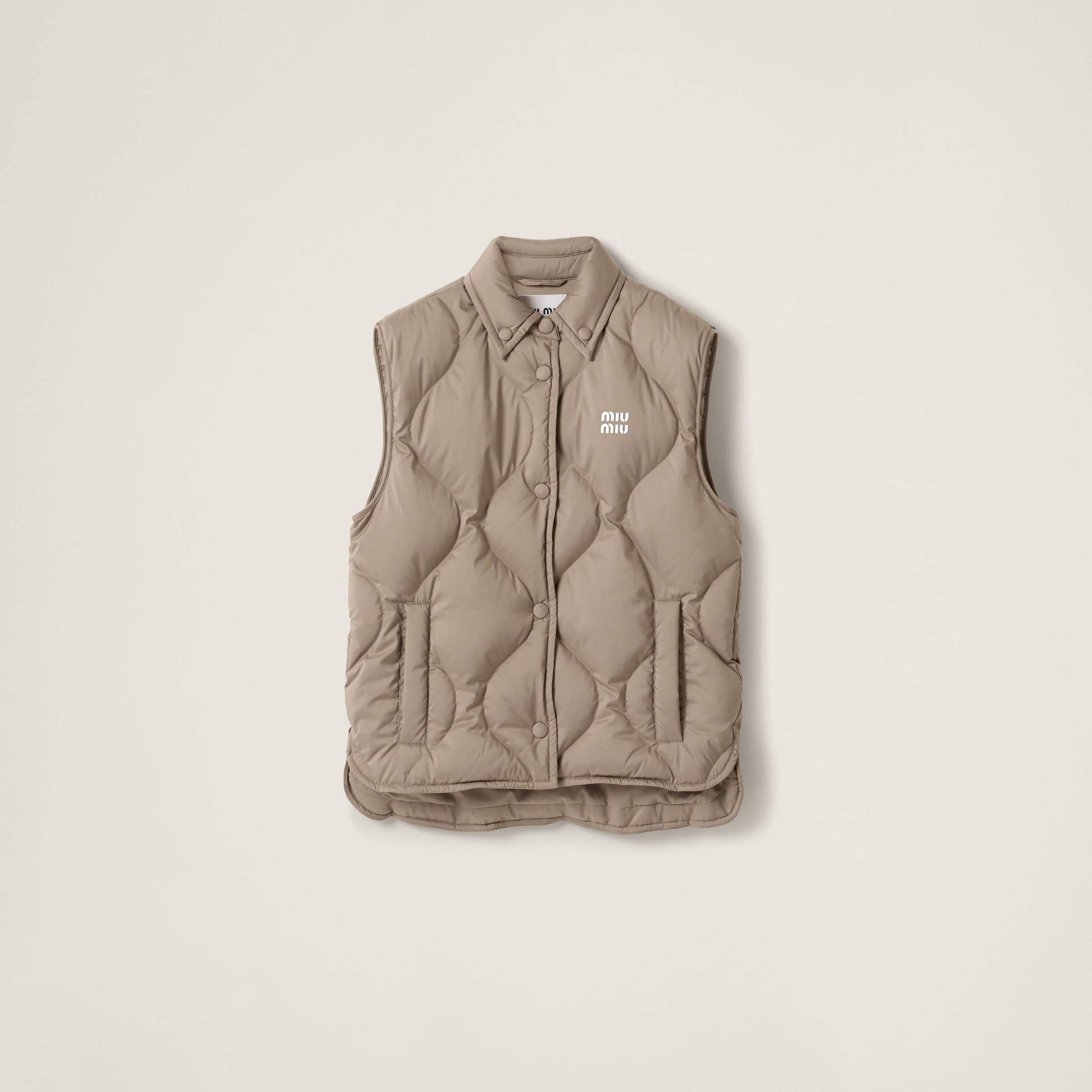 

Пуховый жилет из технического понжи MIU MIU, глиняно-серый