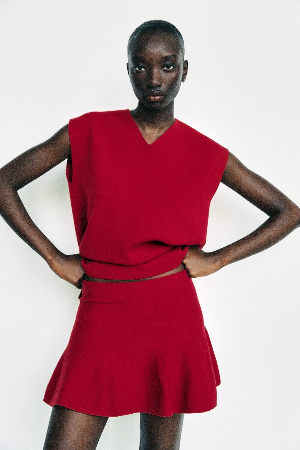 

Короткая расклешенная юбка ZARA, темно-красный