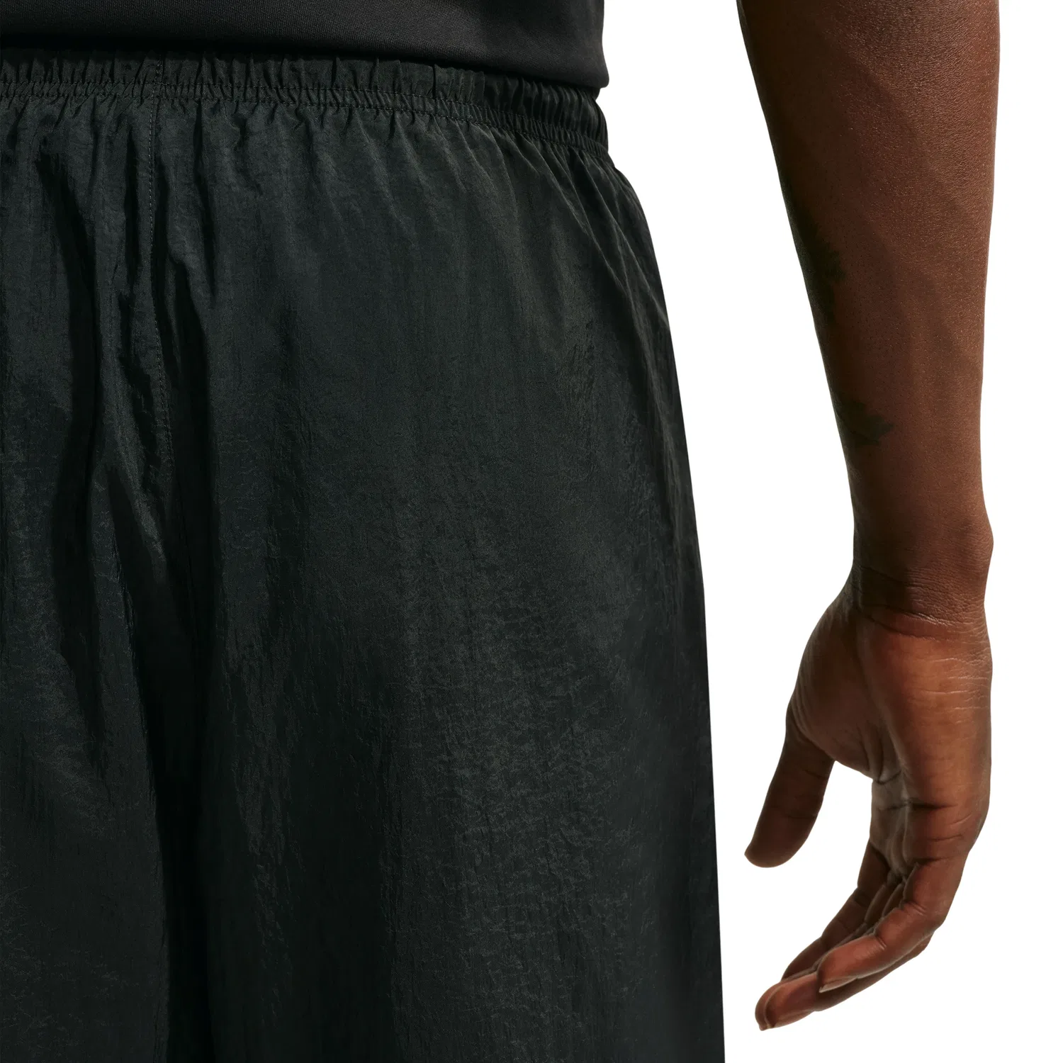 Мужские брюки FC Barcelona Third Repel i96 Track Pants 'Black Green Frost University Gold' Nike, Black/Green Frost/University Gold — фото 3