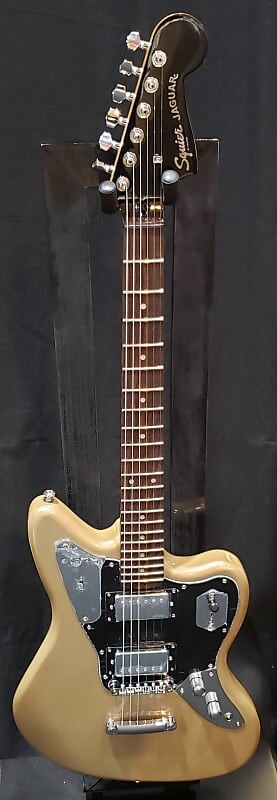 

Squier Contemporary Jaguar HH ST 2021 — настоящее золото Shoreline