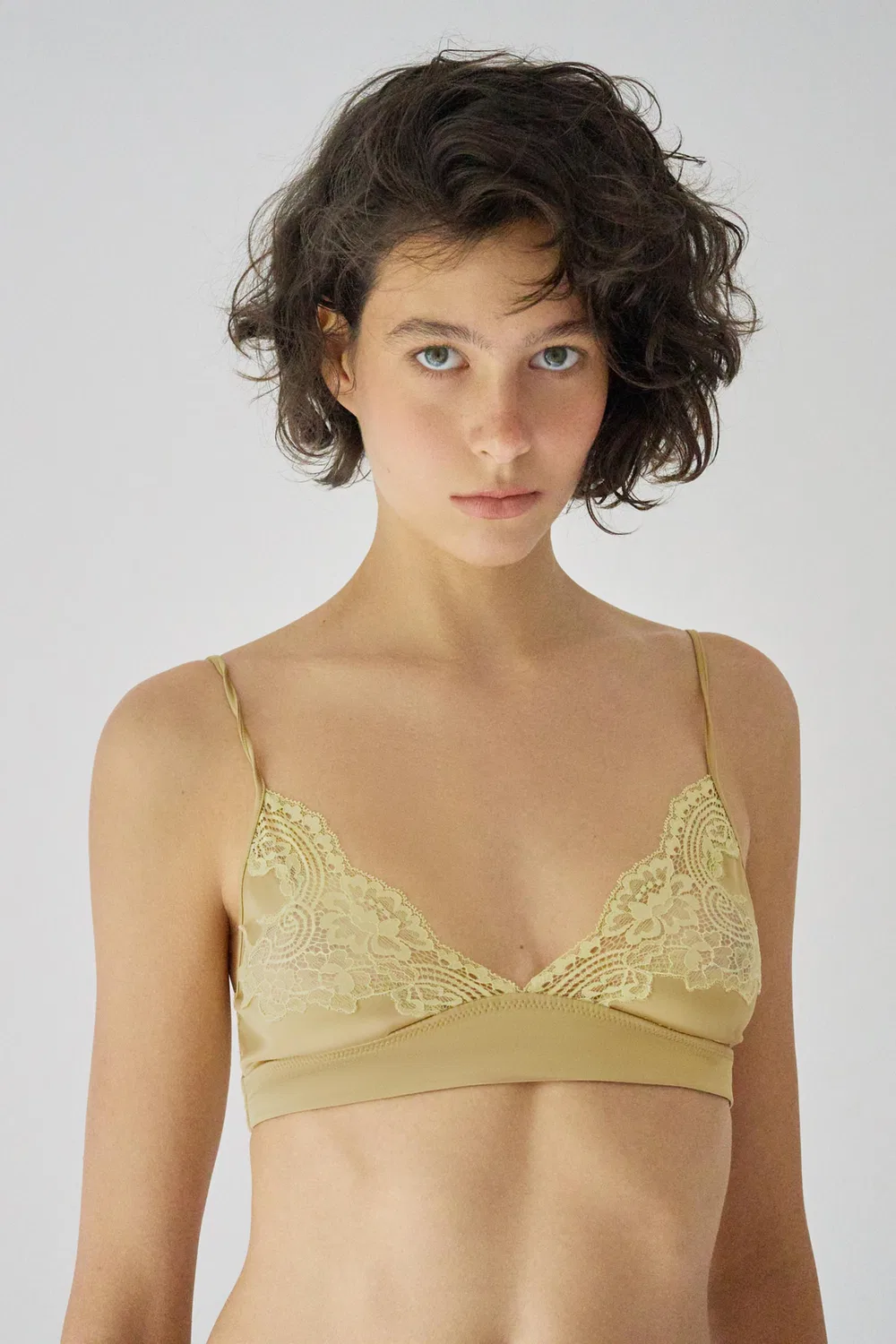 Атласный треугольный бюстгальтер с кружевом ZARA, Yellow — фото 4