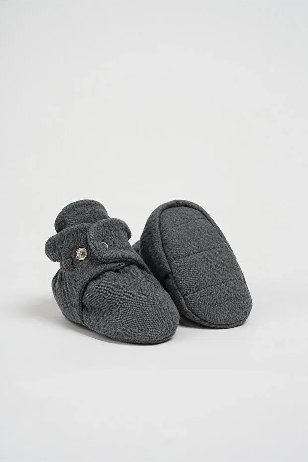 Детские пинетки для новорожденных хлопковые Organic cotton muslin baby booties Babyzilla, Anthracite — фото 3