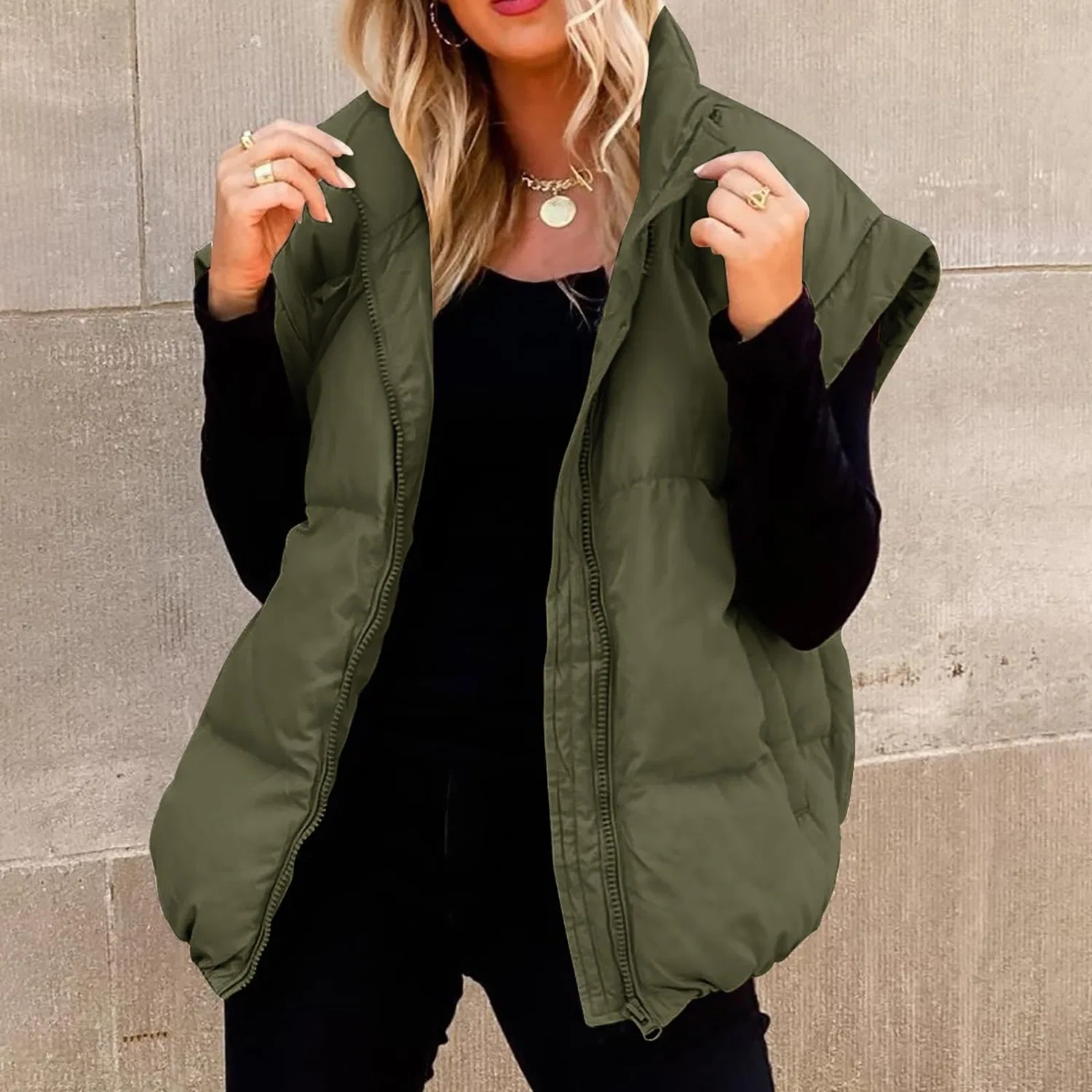 Женский жилет с воротником-стойкой, на молнии, с карманами, модель Gilet da donna taglie forti, Verde — фото 4