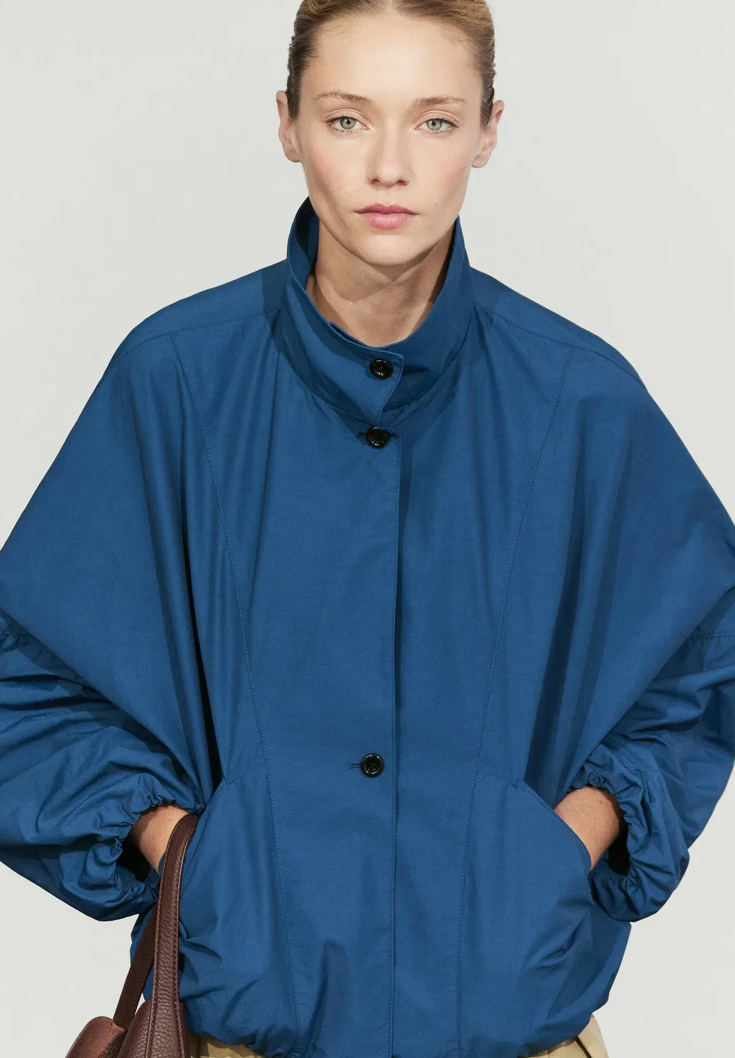 Техническая объемная куртка-бомбер - куртка-бомбер Massimo Dutti, Dark Blue — фото 4