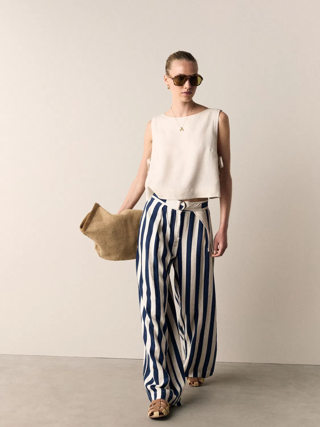 Брюки прямого кроя Linen Blend Wide Leg Trousers Next, Navy Blue/Stone Stripe — фото 2