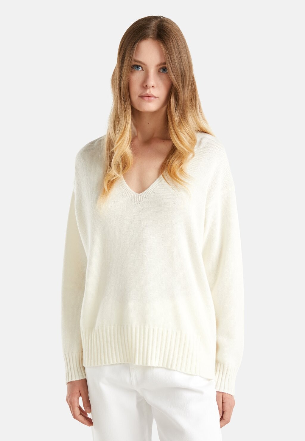 

Джемпер V NECK RELAXED FIT United Colors of Benetton, белый