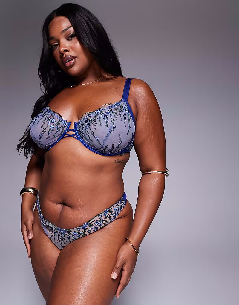 

Трусики-стринги Curve Noa премиум-класса с вышивкой темно-синего цвета с цветочным принтом Asos Curve