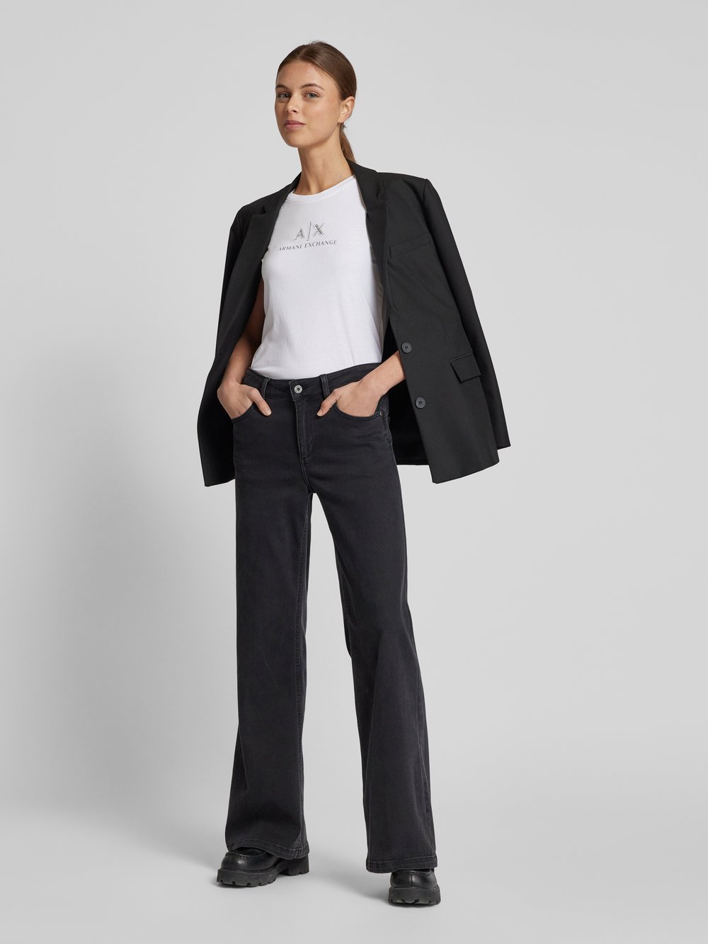 

Футболка с этикеткой ARMANI EXCHANGE, белый