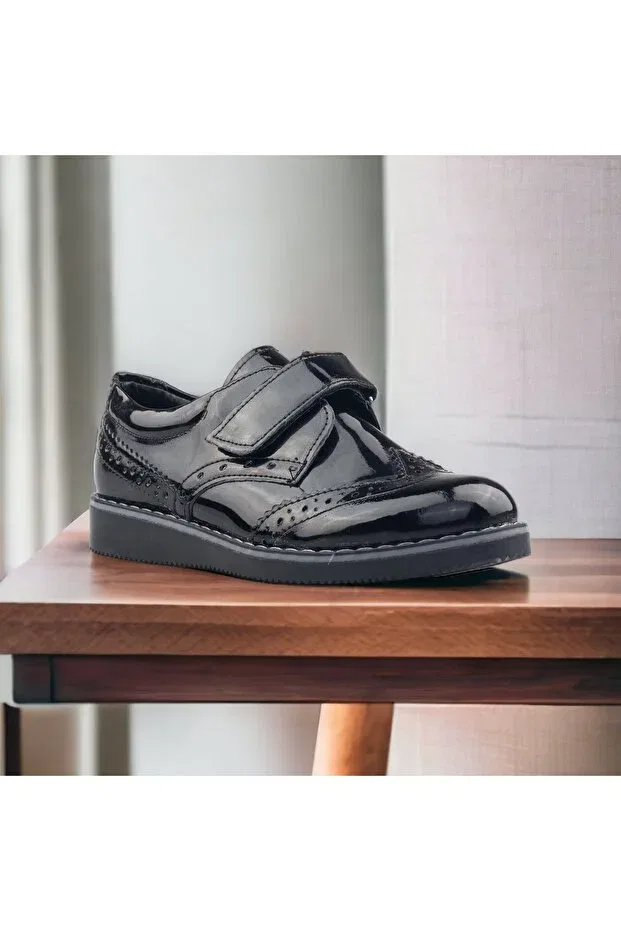 Детские ортопедические туфли для мальчиков с липучкой Jojo Kids, Black Patent Leather