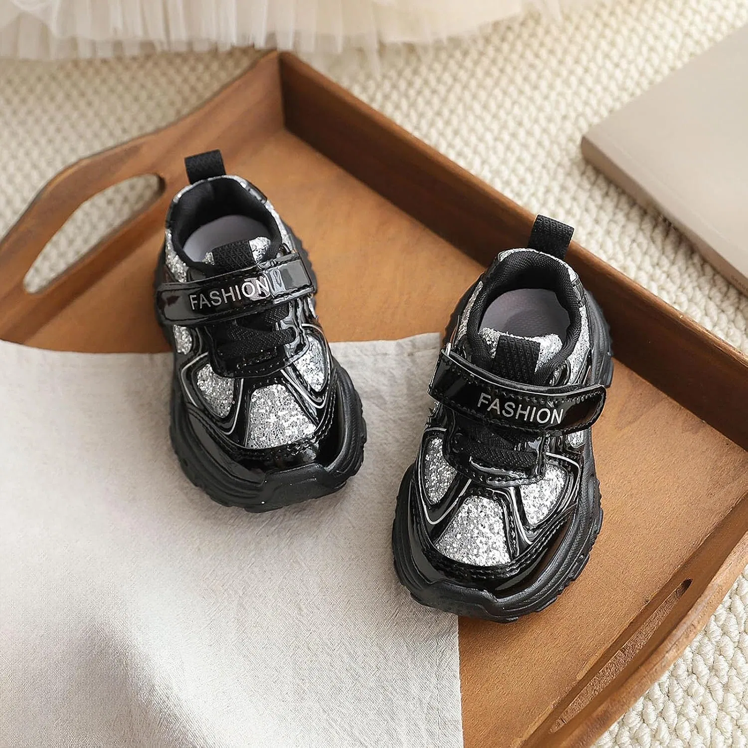 Детские кроссовки для девочек с толстой подошвой IWIHMIV, Black — фото 2