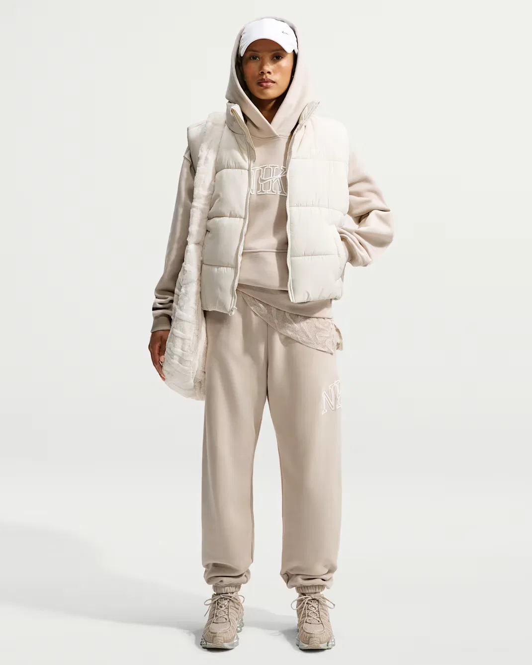 Женская объемная толстовка с логотипом Nike Studio Fleece Medium Weight "Graphic Pack", Cream II/Sail — фото 4