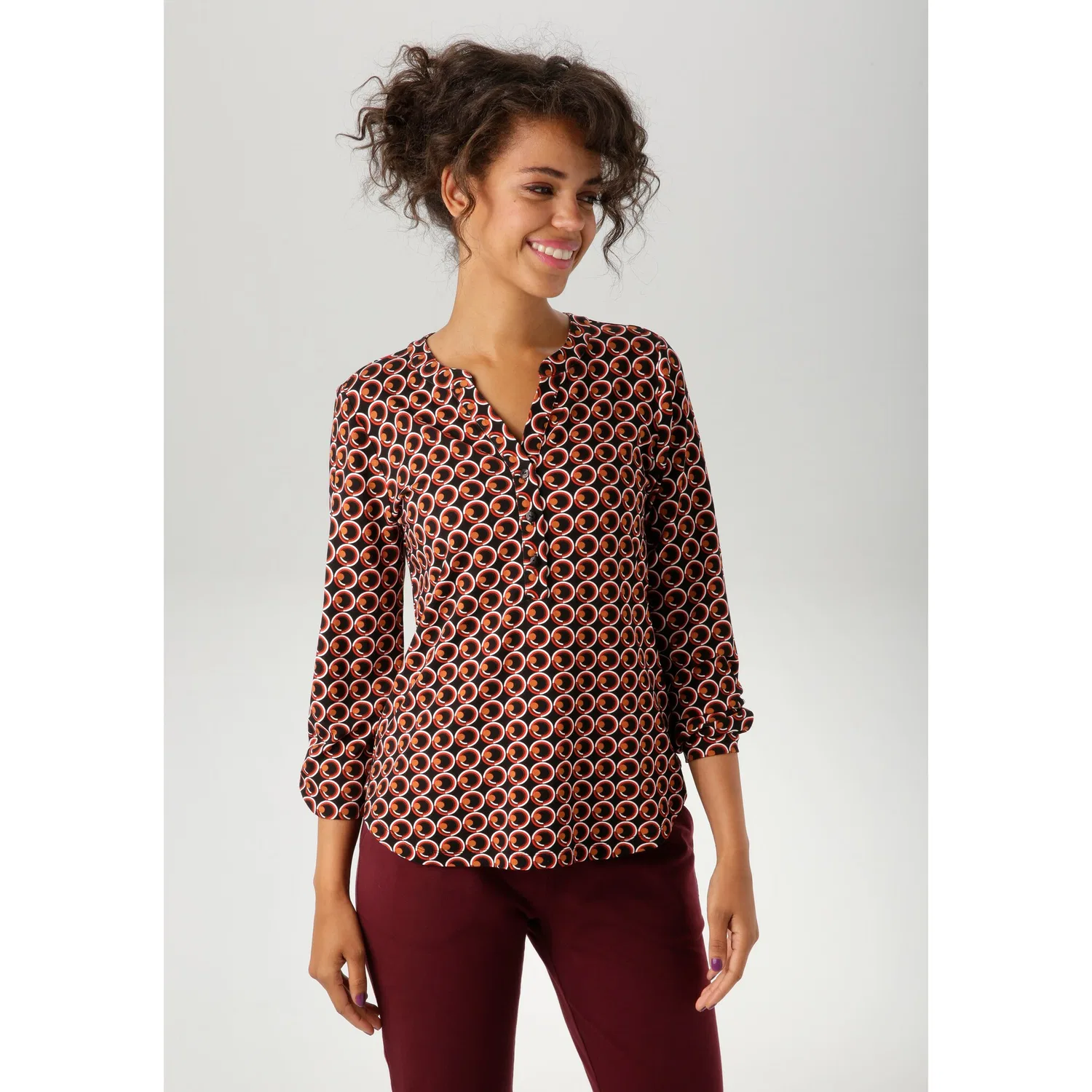Блуза свободного кроя с ретро-принтом Aniston CASUAL, Black/White/Red/Dark Brown/Light Brown — фото 2